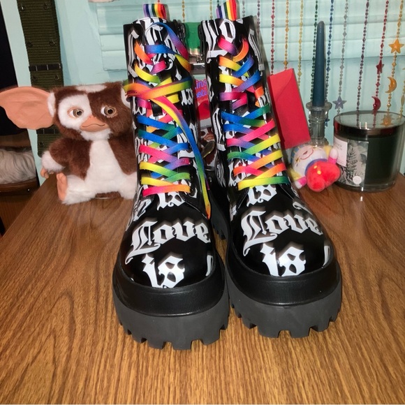 NEW RARE CLUB EXX LOVE IS LOVE PRIDE RAINBOW COMBAT BOOTS - Picture 8 of 16